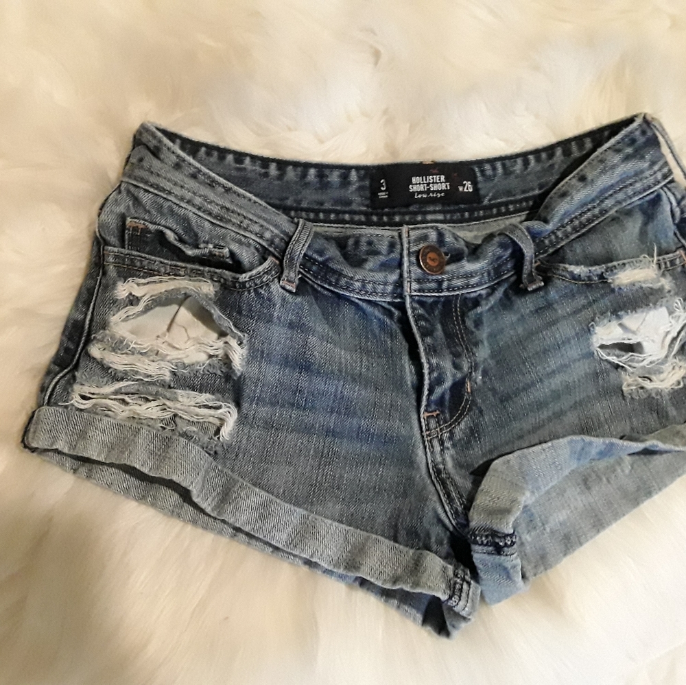 Hollister low rise short short 3 26